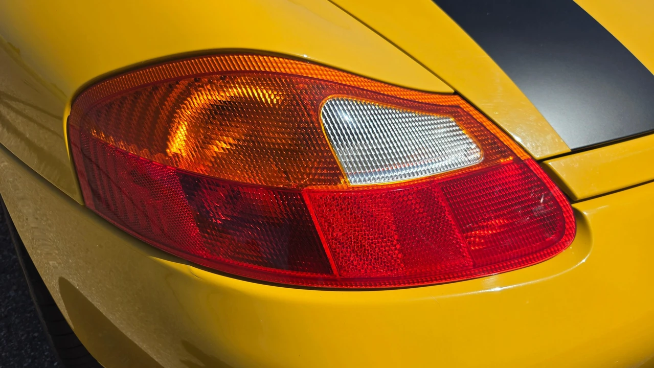 2001 Porsche 986 Boxster S - Image 21 of 31
