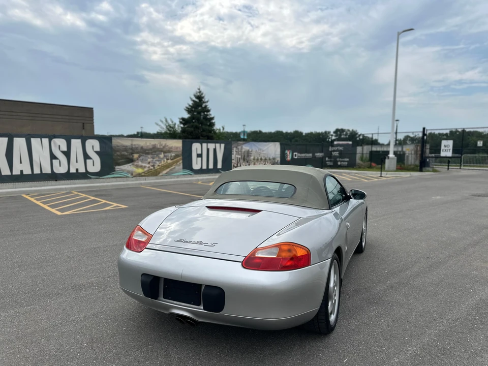 2001 Porsche 986 Boxster S - Image 12 of 31