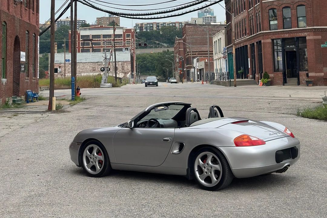 2001 Porsche 986 Boxster S - Image 8 of 31