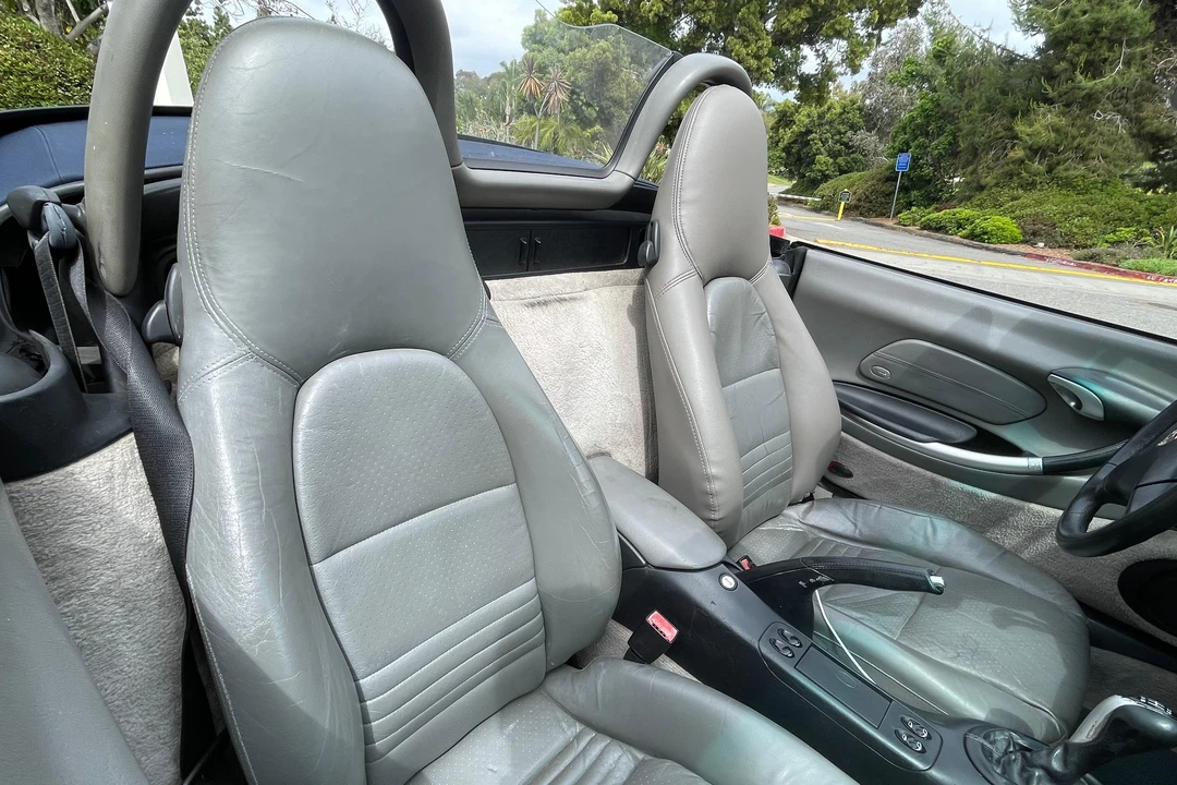 2001 Porsche 986 Boxster S - Image 27 of 31