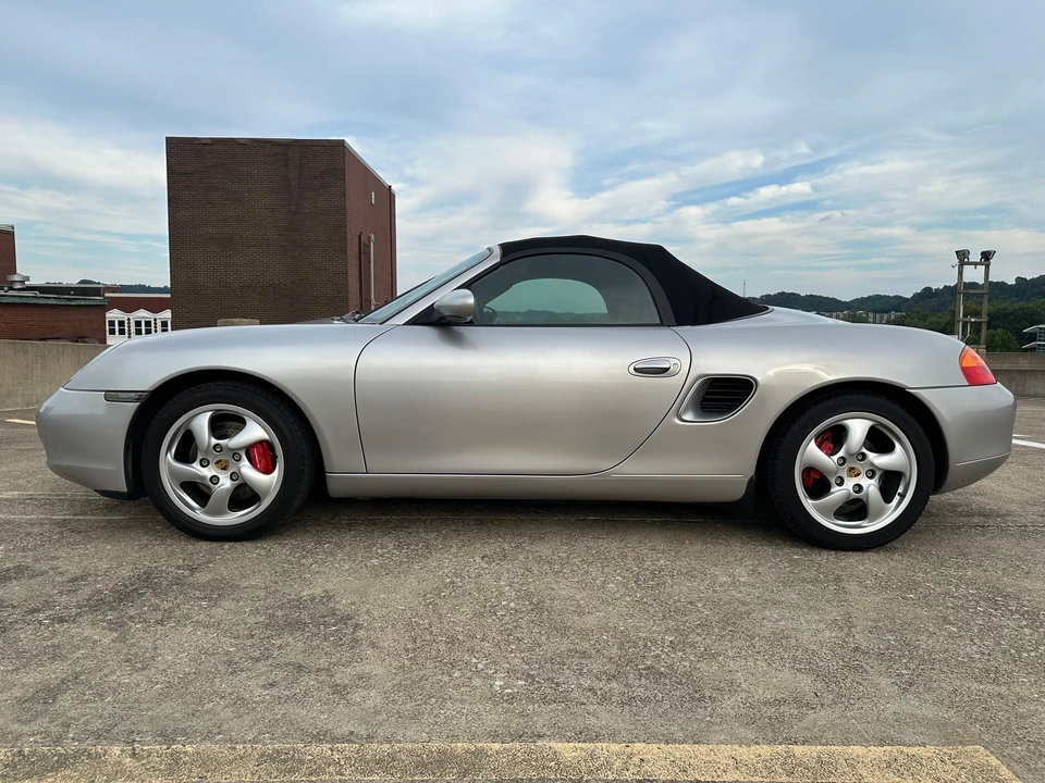 2001 Porsche 986 Boxster - Image 18 of 31