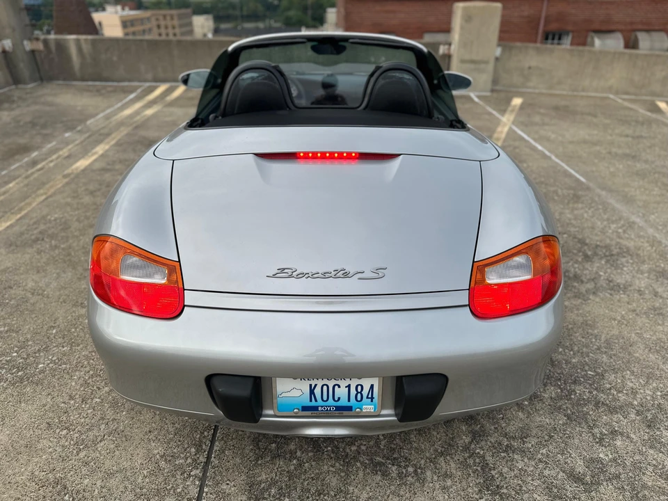 2001 Porsche 986 Boxster - Image 13 of 31