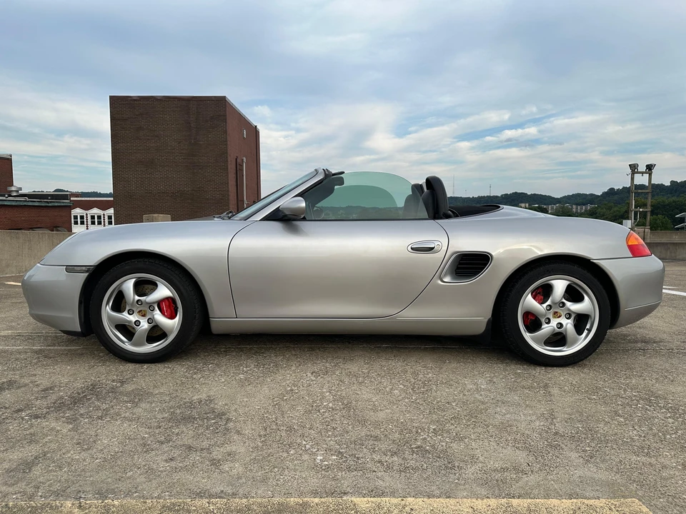 2001 Porsche 986 Boxster - Image 11 of 31