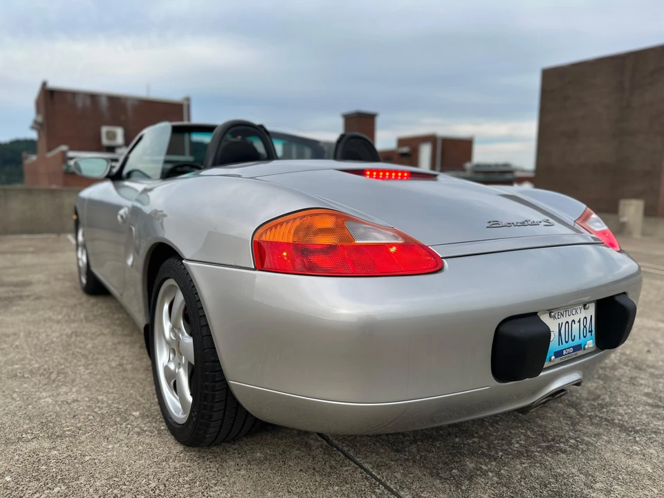 2001 Porsche 986 Boxster - Image 12 of 31