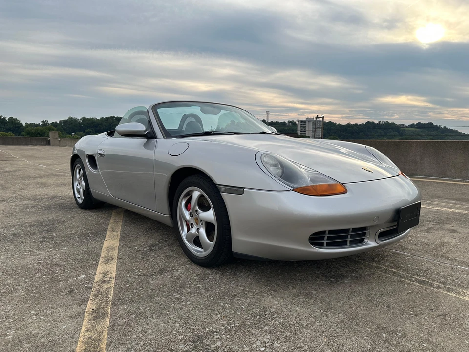 2001 Porsche 986 Boxster - Image 16 of 31
