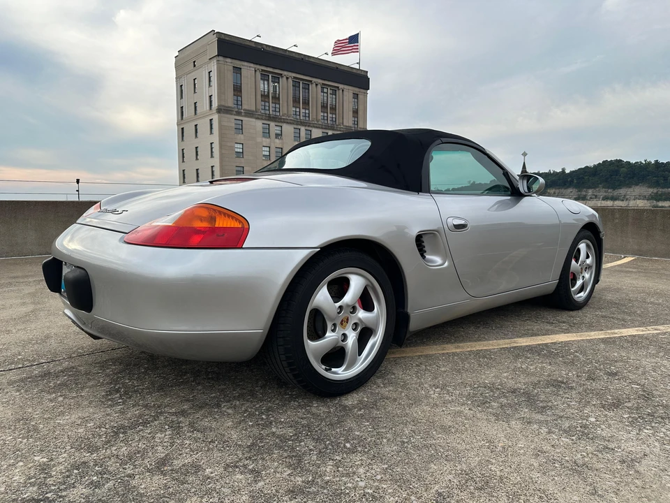 2001 Porsche 986 Boxster - Image 22 of 31