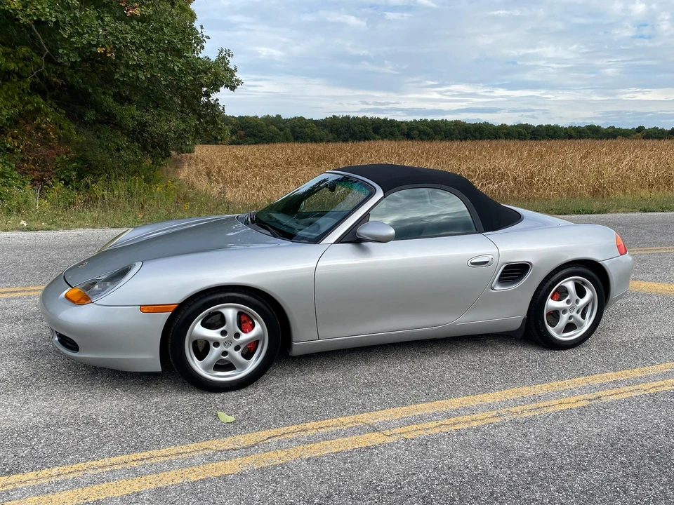 2001 Porsche 986 Boxster S - Image 24 of 31