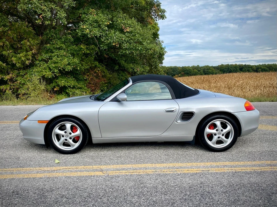 2001 Porsche 986 Boxster S - Image 25 of 31