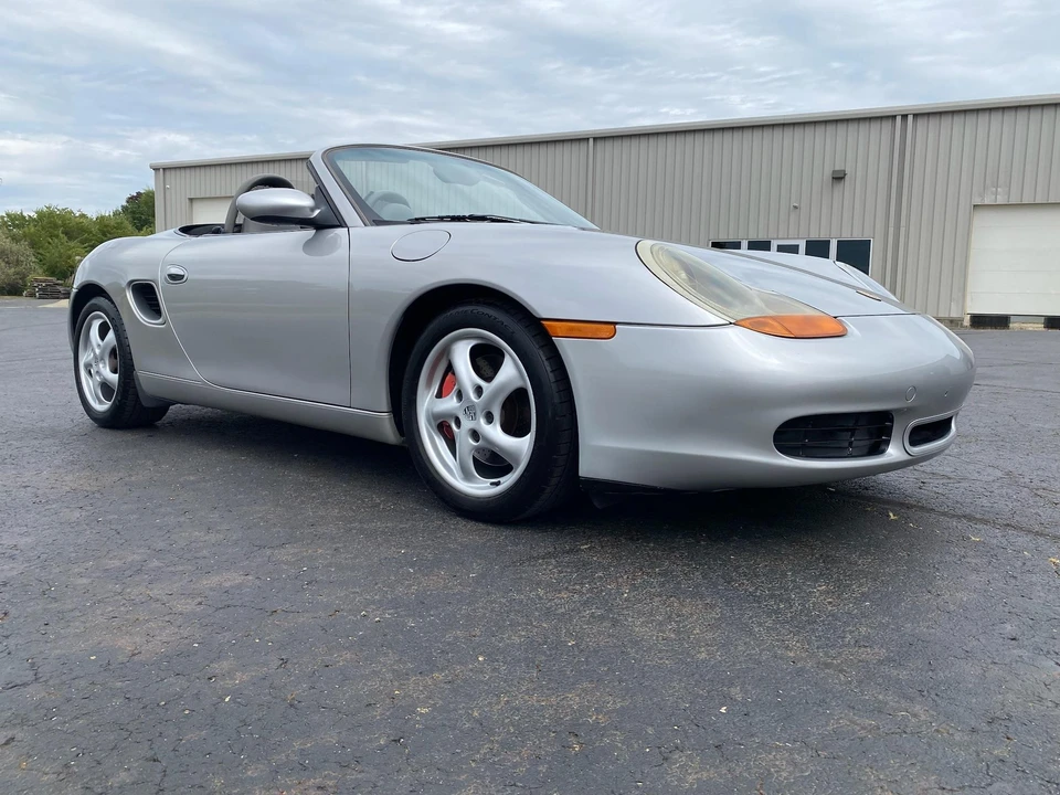 2001 Porsche 986 Boxster S - Image 16 of 31