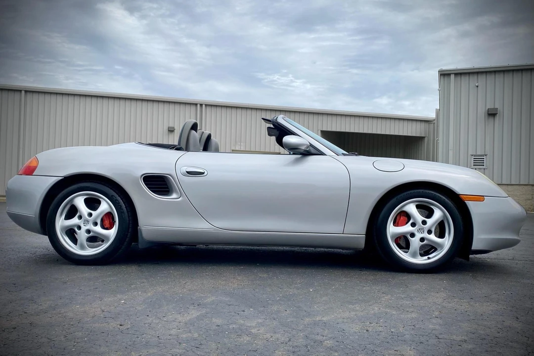 2001 Porsche 986 Boxster S - Image 15 of 31