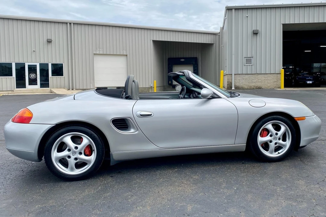 2001 Porsche 986 Boxster S - Image 3 of 31