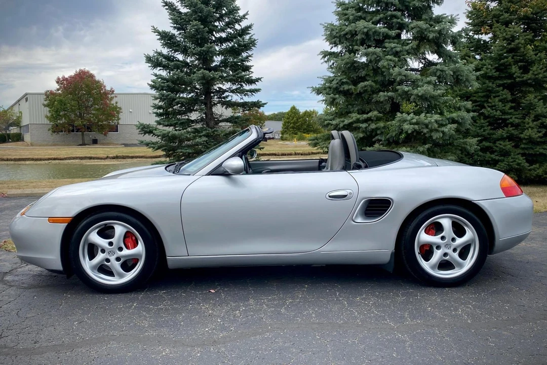2001 Porsche 986 Boxster S - Image 9 of 31