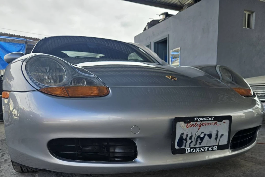 2001 Porsche 986 Boxster - Image 8 of 12