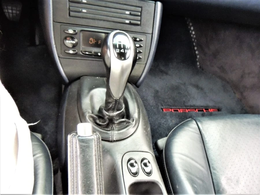 2001 Porsche 986 Boxster - Image 6 of 12