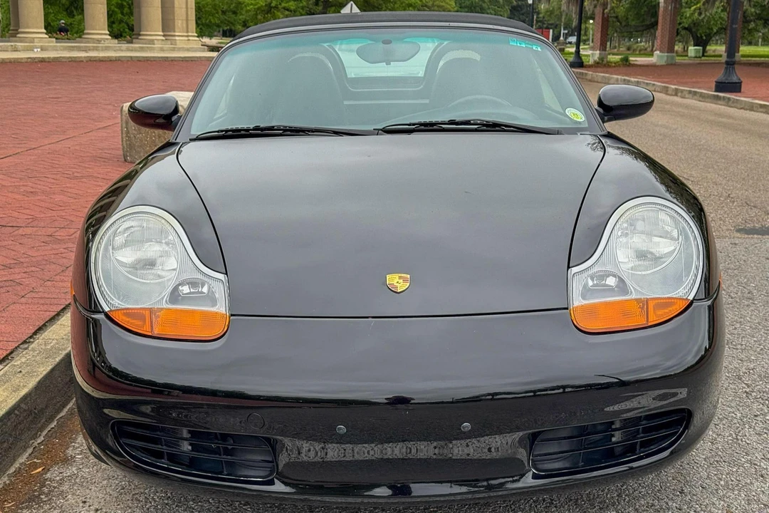 2001 Porsche 986 Boxster - Image 2 of 31