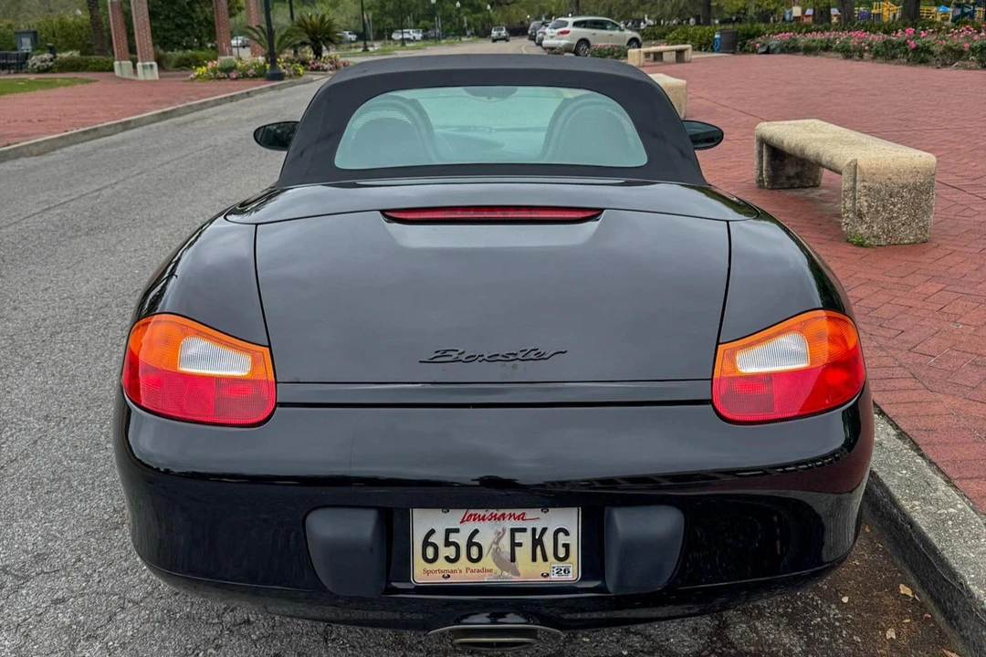 2001 Porsche 986 Boxster - Image 16 of 31