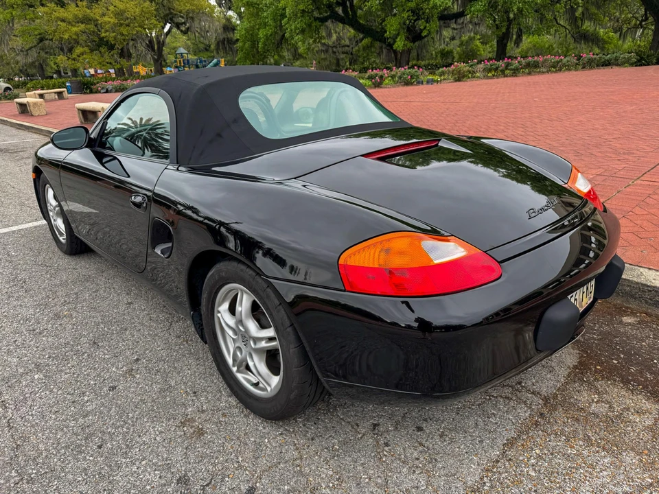 2001 Porsche 986 Boxster - Image 12 of 31