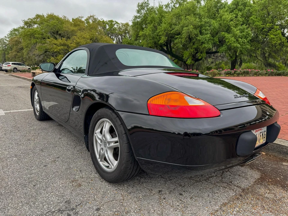 2001 Porsche 986 Boxster - Image 13 of 31
