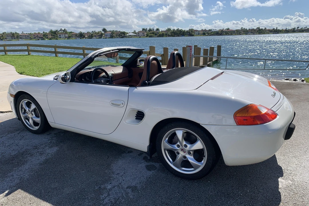 2001 Porsche 986 Boxster - Image 17 of 31