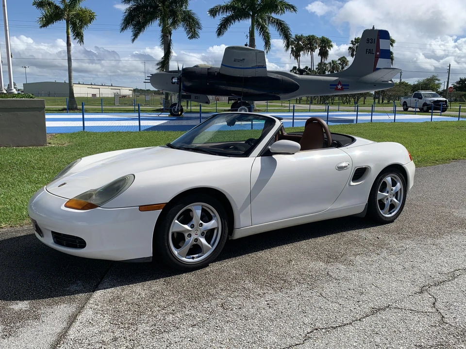 2001 Porsche 986 Boxster - Image 10 of 31