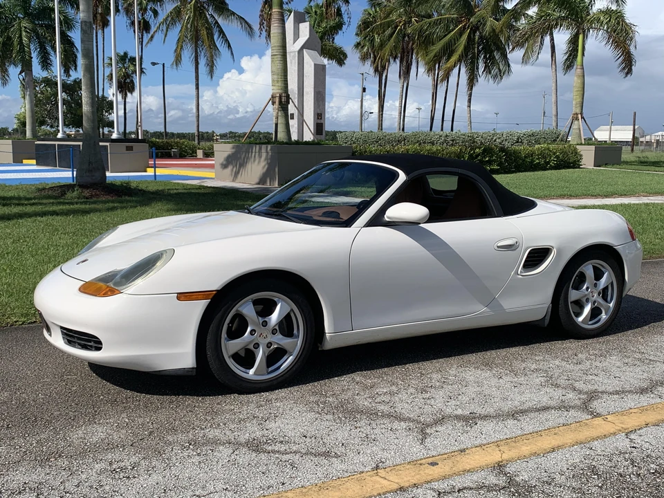 2001 Porsche 986 Boxster - Image 13 of 31