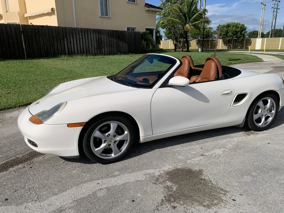 2001 Porsche 986 Boxster - Image 11 of 31