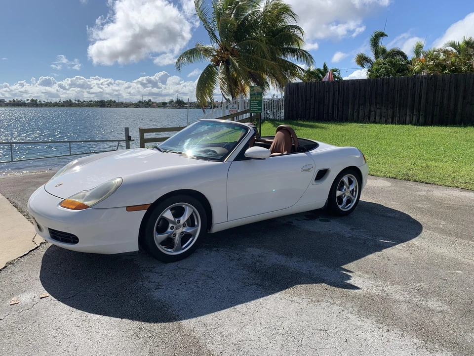 2001 Porsche 986 Boxster - Image 9 of 31
