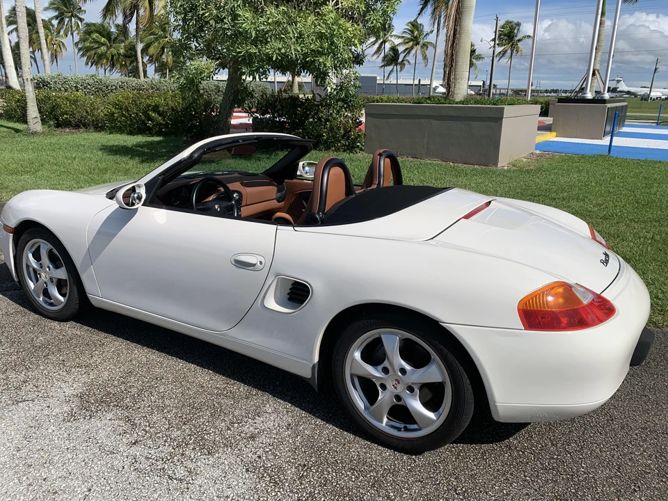 2001 Porsche 986 Boxster - Image 21 of 31