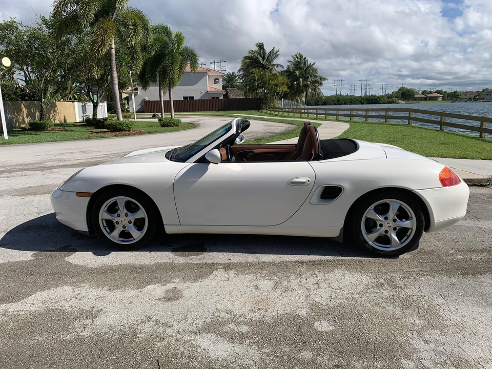 2001 Porsche 986 Boxster - Image 15 of 31