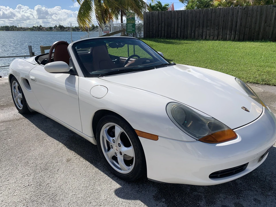 2001 Porsche 986 Boxster - Image 24 of 31