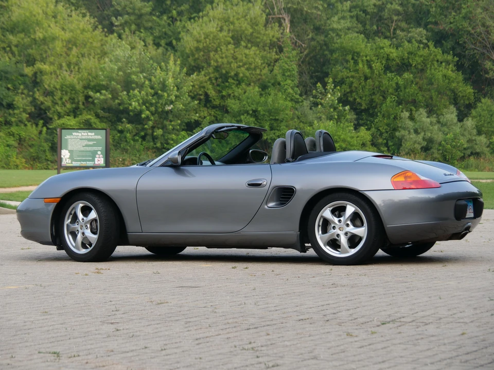 2001 Porsche 986 Boxster - Image 14 of 31