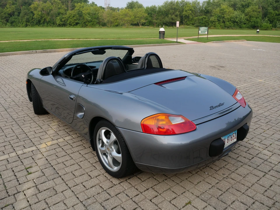 2001 Porsche 986 Boxster - Image 17 of 31