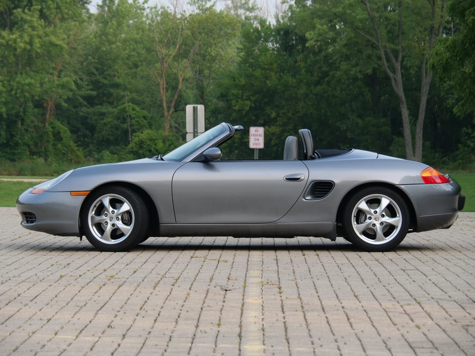 2001 Porsche 986 Boxster - Image 13 of 31