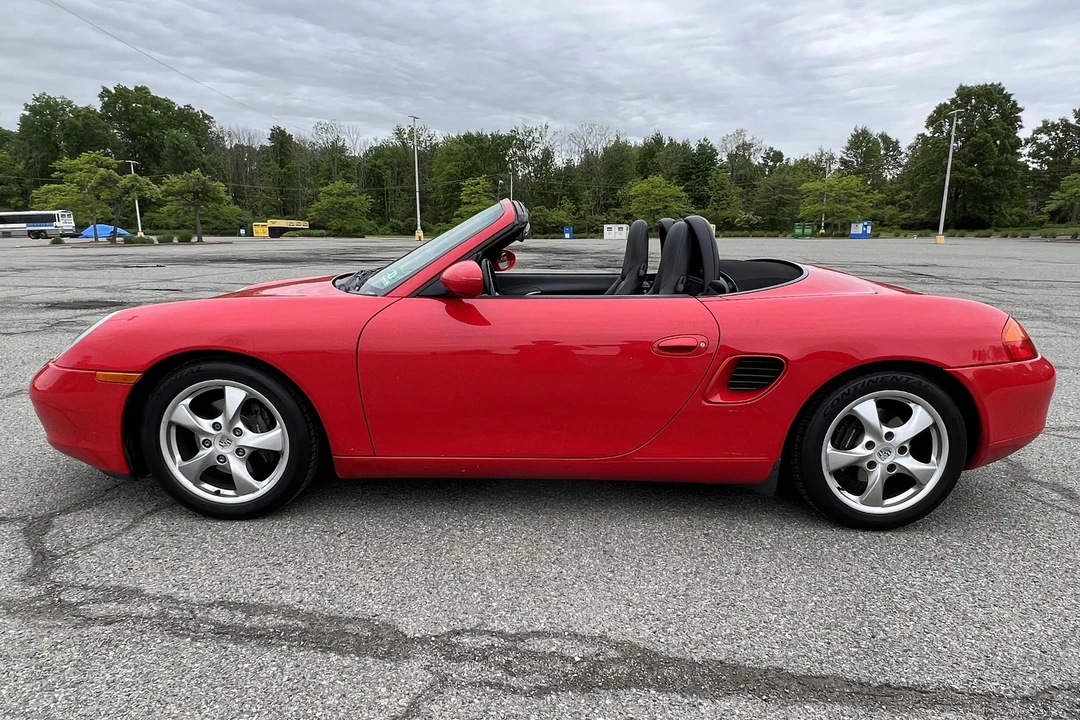 2001 Porsche 986 Boxster - Image 8 of 31