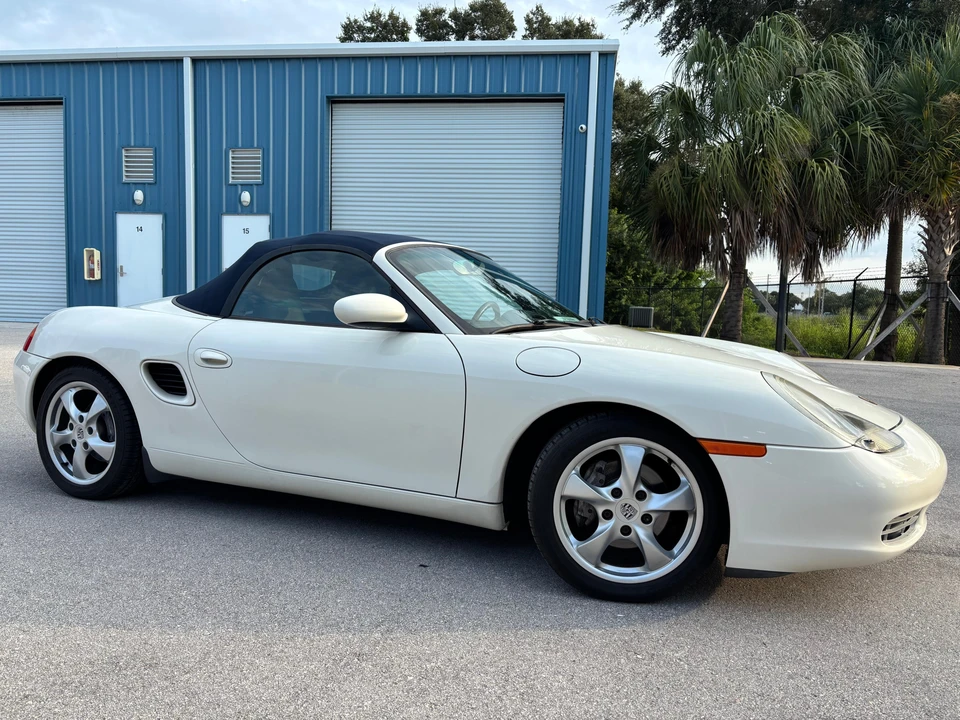 2001 Porsche 986 Boxster - Image 20 of 31