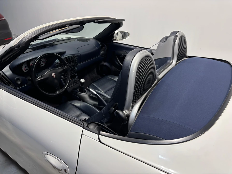 2001 Porsche 986 Boxster - Image 28 of 31