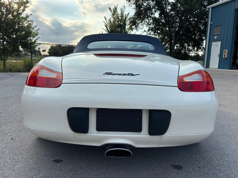 2001 Porsche 986 Boxster - Image 14 of 31