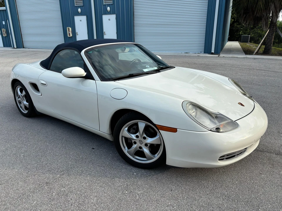 2001 Porsche 986 Boxster - Image 22 of 31
