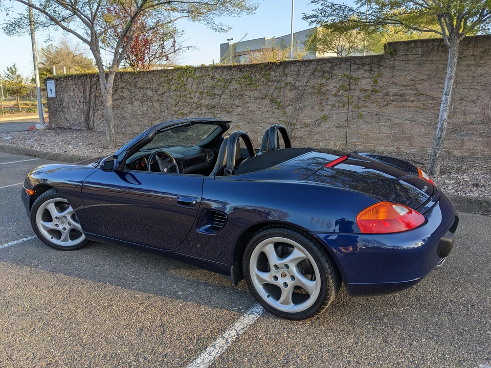 2001 Porsche 986 Boxster - Image 27 of 31