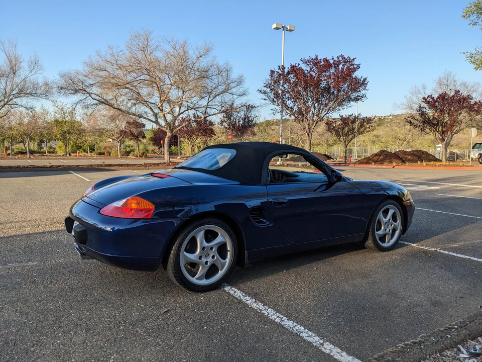 2001 Porsche 986 Boxster - Image 17 of 31
