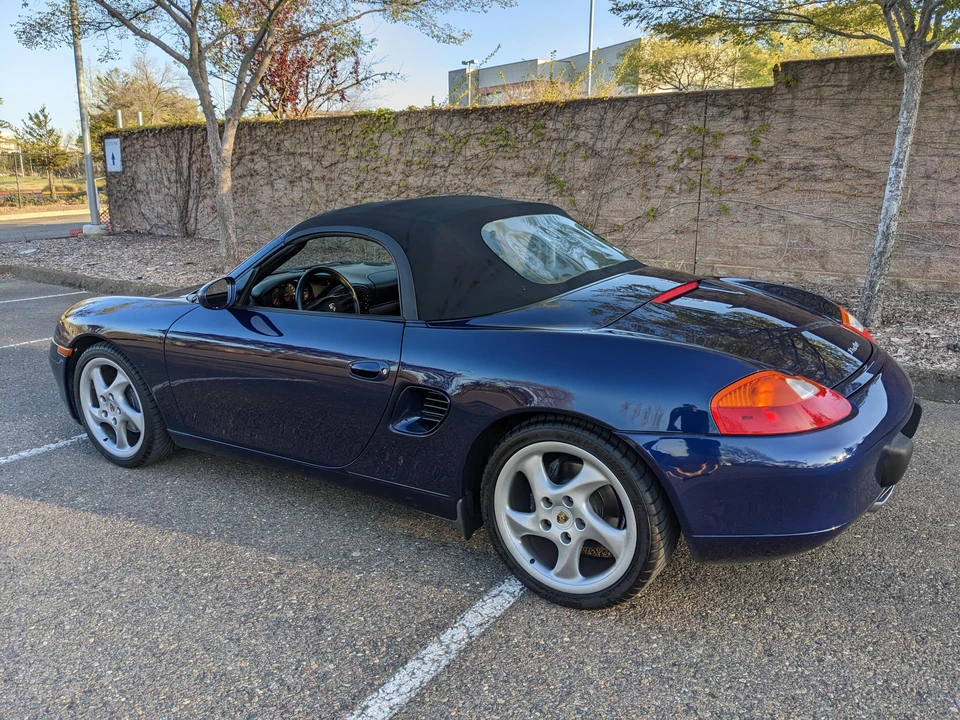2001 Porsche 986 Boxster - Image 9 of 31