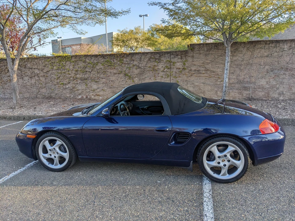 2001 Porsche 986 Boxster - Image 8 of 31