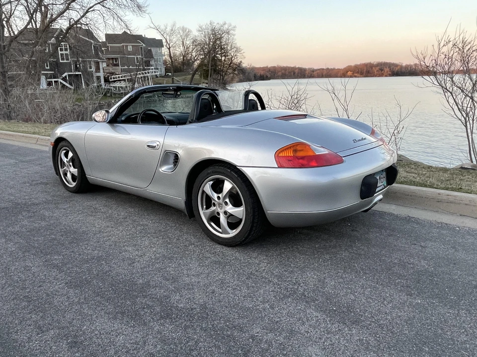 2001 Porsche 986 Boxster - Image 8 of 31