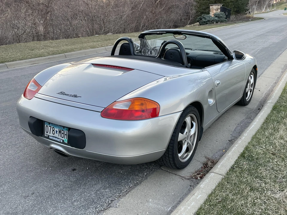 2001 Porsche 986 Boxster - Image 9 of 31
