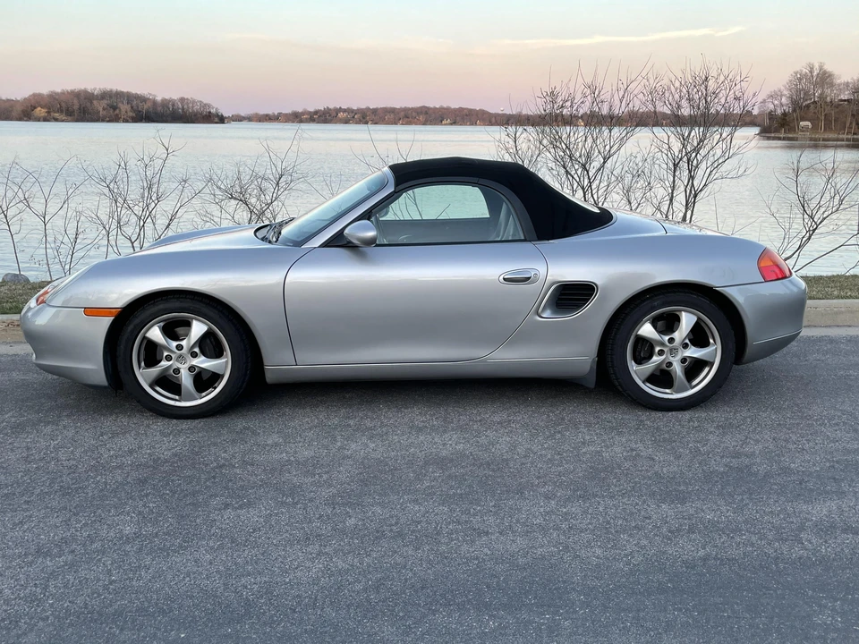 2001 Porsche 986 Boxster - Image 15 of 31