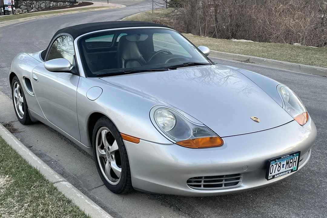 2001 Porsche 986 Boxster - Image 2 of 31
