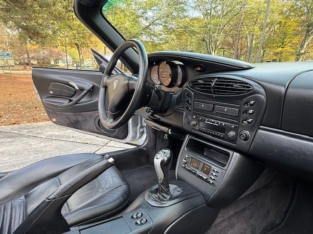 2001 Porsche 986 Boxster - Image 7 of 31