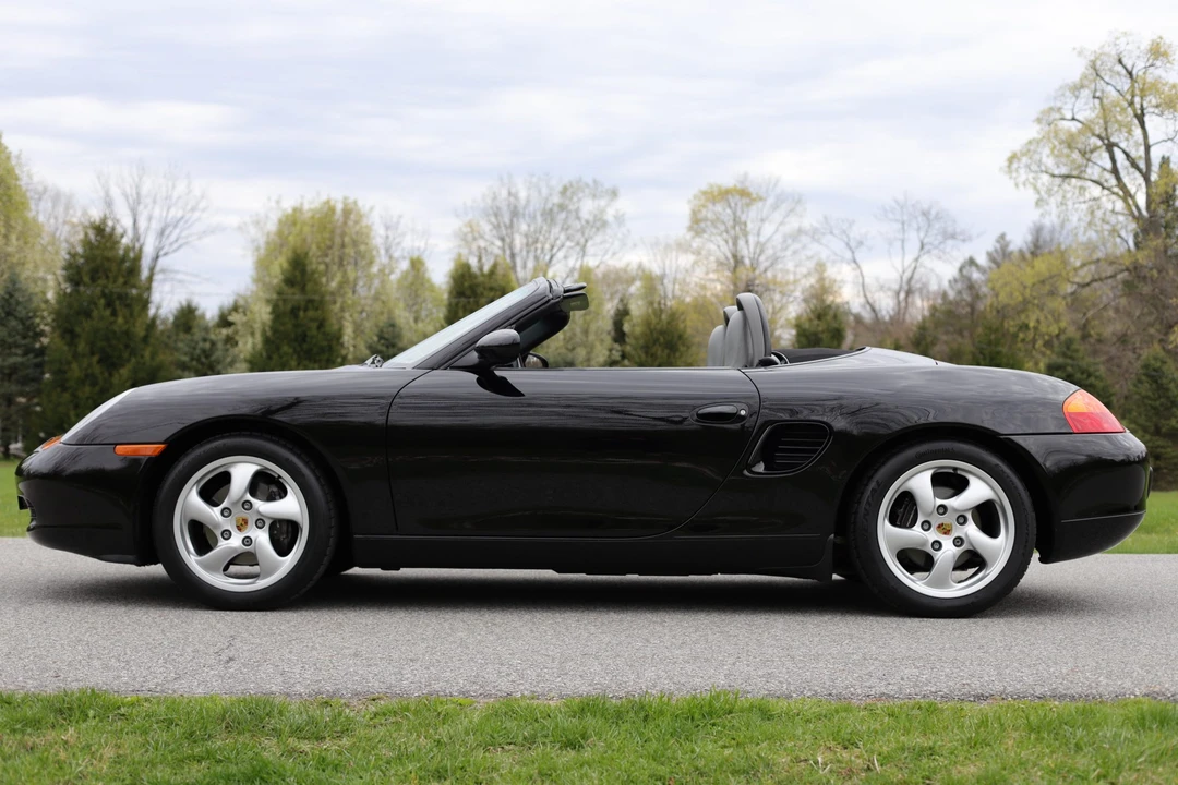2001 Porsche 986 Boxster - Image 2 of 31