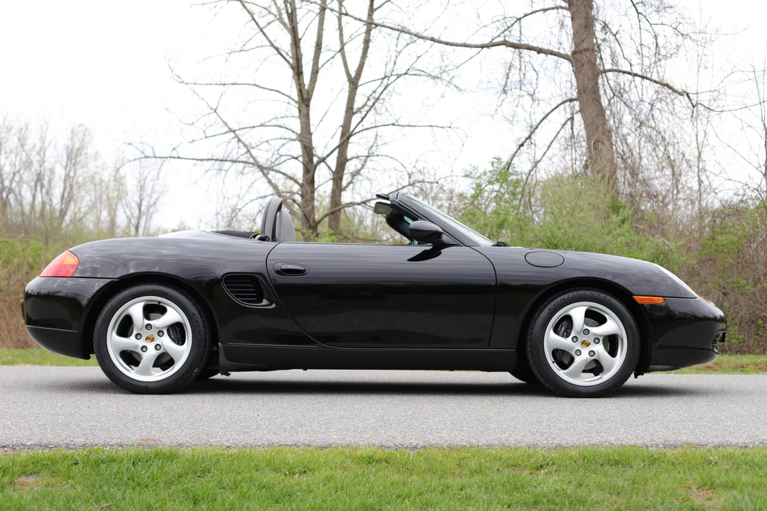2001 Porsche 986 Boxster - Image 16 of 31