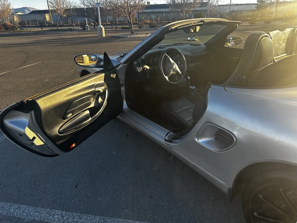 2001 Porsche 986 Boxster - Image 20 of 21